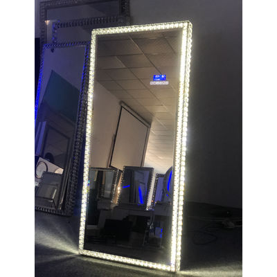 Yatak odası için Led Light Up Full Length Floor Mirror Salon Vanity Kristaller