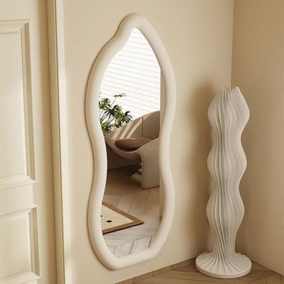 Ayaklı Dalgalı Büyük Boylu Kemerli Yer Aynası 71x32 Soyunma Odası